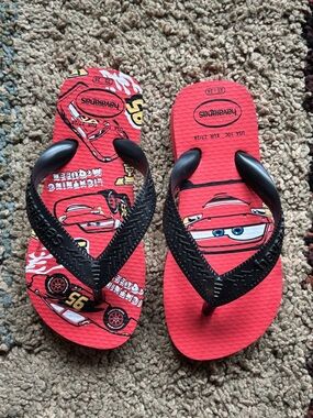 Kids Havaianas Lightning McQueen Flip Flops (Size 10C / EU 27-28)